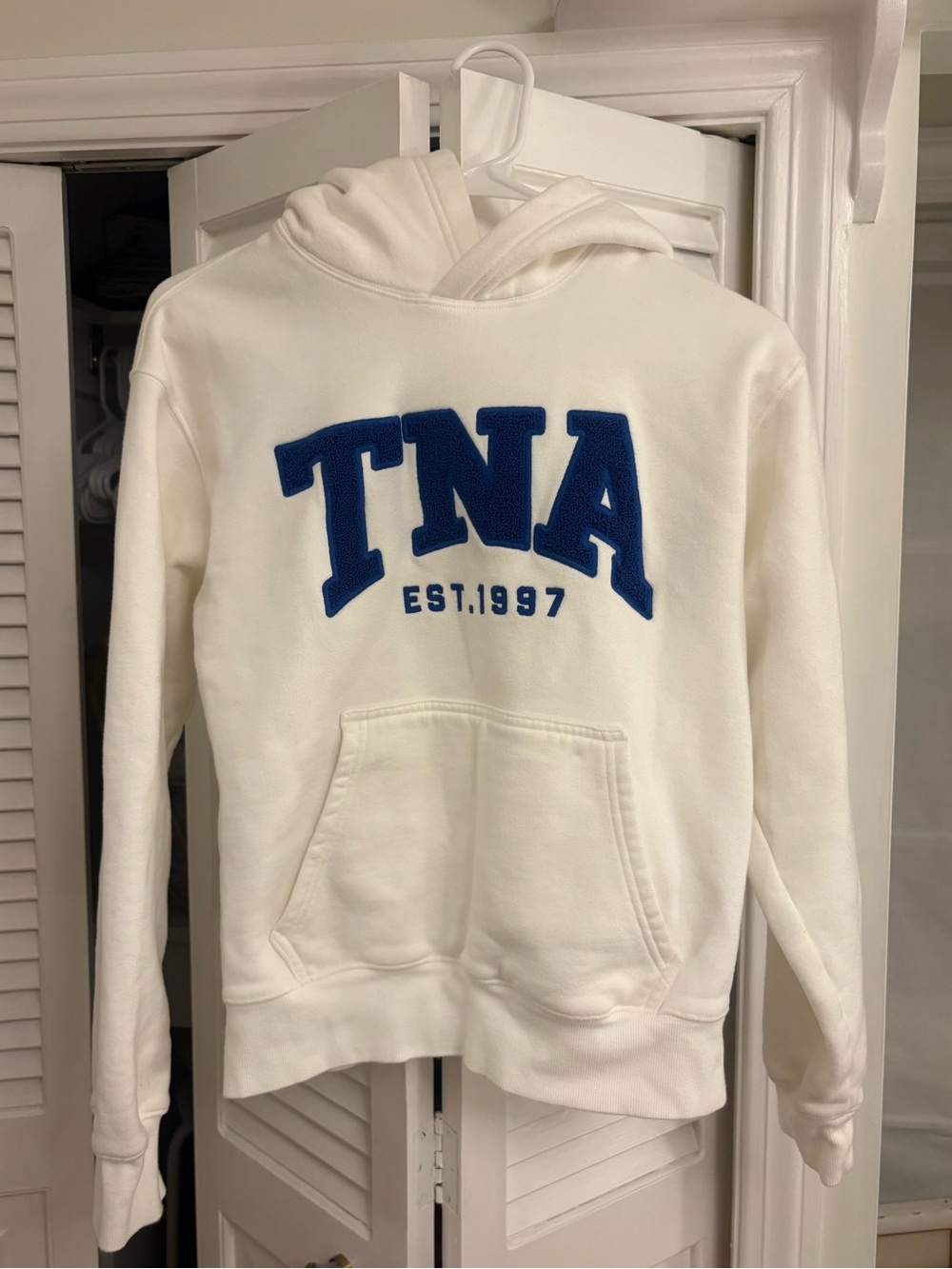 Aritzia TNA Cozy Fleece Perfect Hoodie White & Blue Size Extra Small